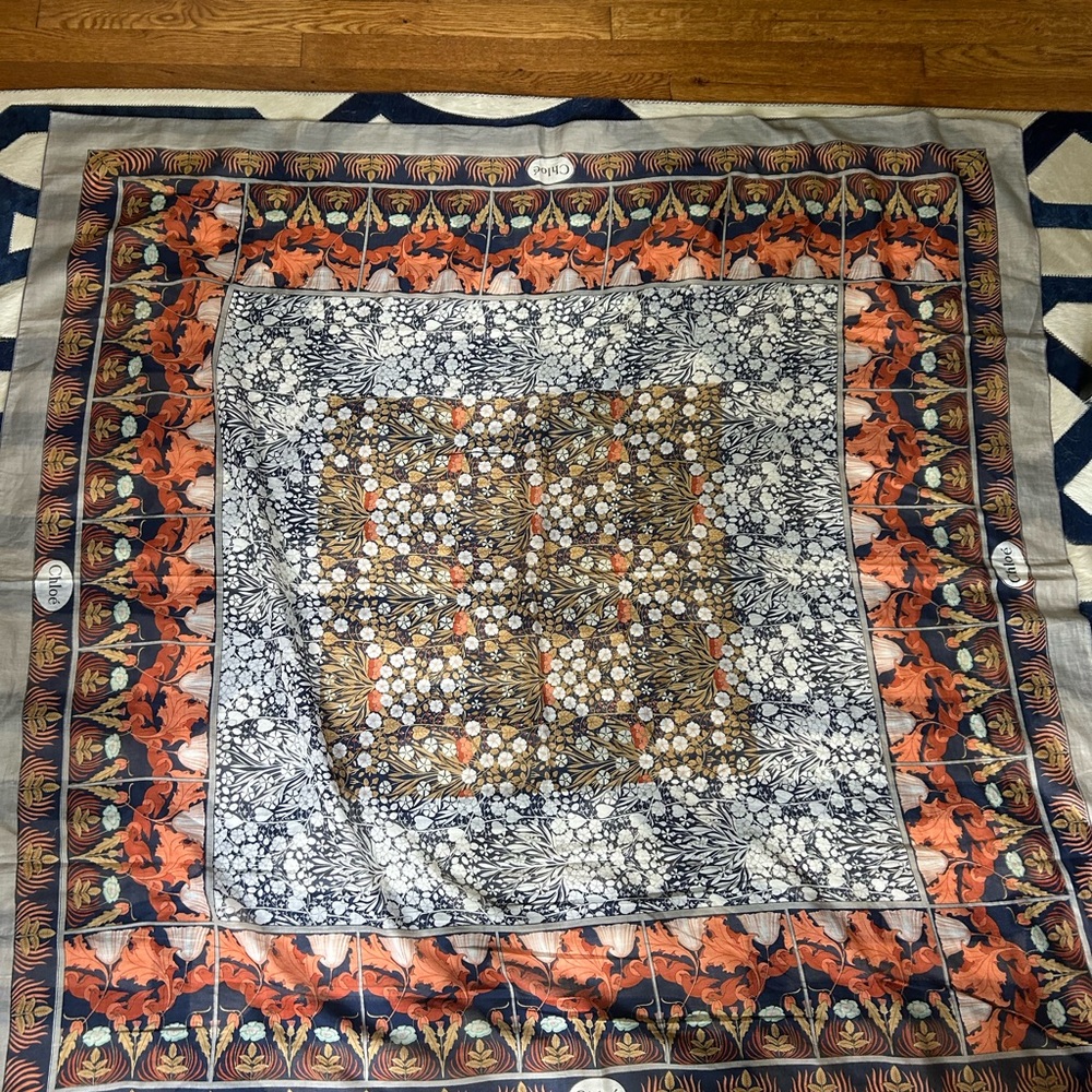 Chloe scarf 52 x 52